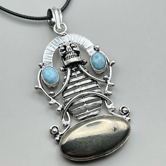 New Unique Large Skull Apache Pyrite Larimar Stone Silver Overlay Pendant - Picture 8 of 8